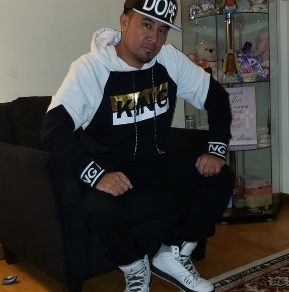 Profile Picture of Abel Calderon (@abel_calderon) on Poshmark