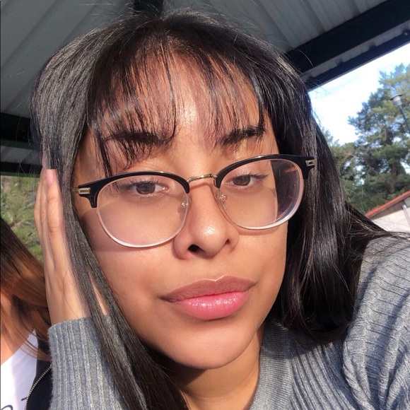 Profile Picture of Cristal Perez (@cperez707) on Poshmark