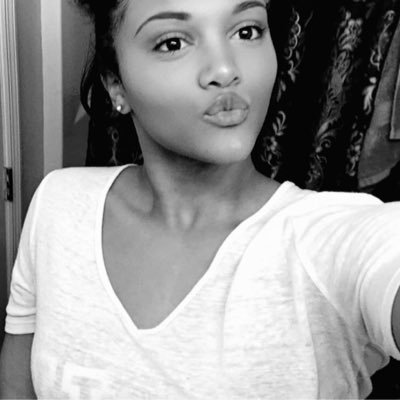 Profile Picture of Mariah Dupont (@mariahad12345) on Twitter