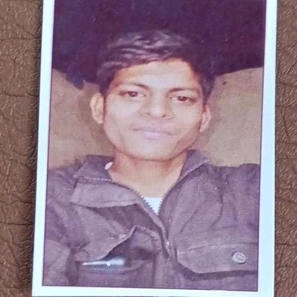 Profile Picture of Vijay Shankar (@vijayshankar884) on Poshmark