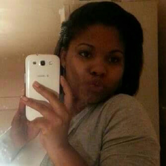 Profile Picture of Ericka Gilmer (@janae1989) on Poshmark