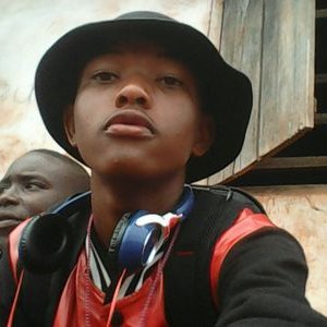 Profile Picture of Chris Daniel Sine (@daniel_sine) on Twitter