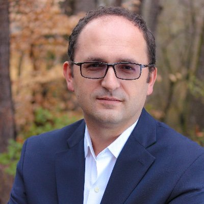 Profile Picture of Peret Realty Group (@DanielCPeret) on Twitter