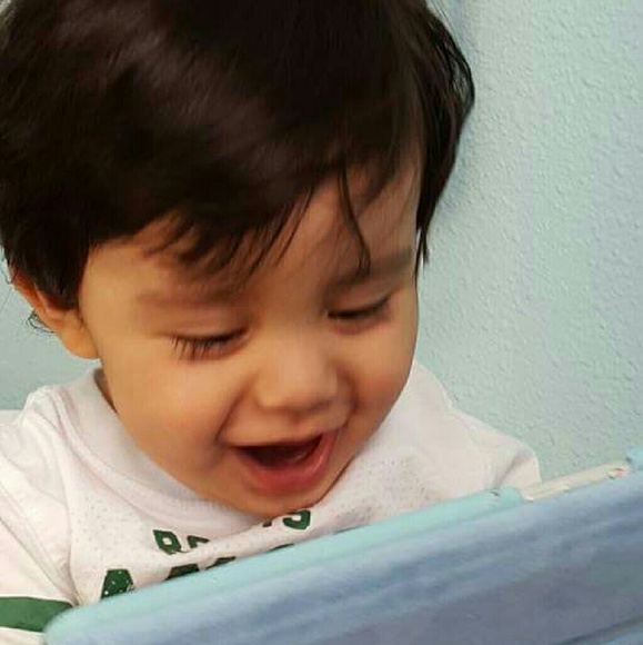 Profile Picture of Juno Hinchliff (@mrsmonkers) on Poshmark