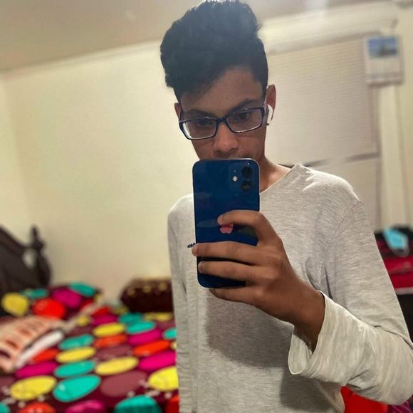 Profile Picture of Rayhan Ahmed (@rayhanahmed) on Poshmark