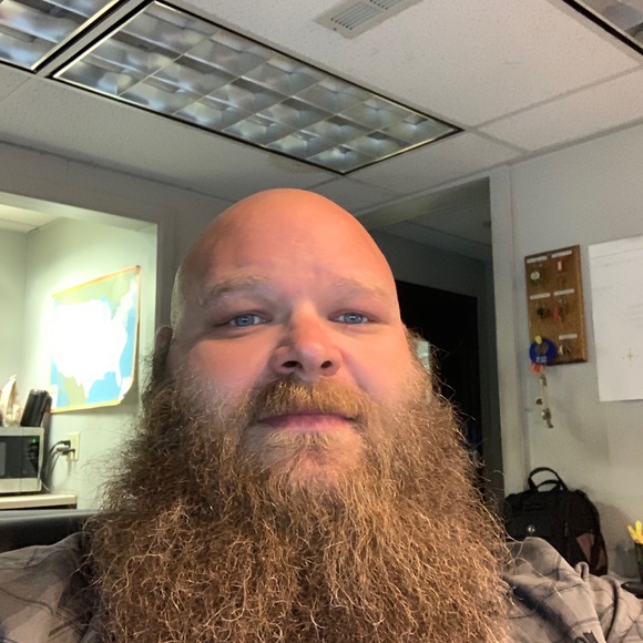 Profile Picture of Cory Litzinger (@b004639) on Poshmark