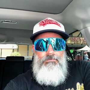 Profile Picture of Justin Mcginnis (@whiteirishdrinkers) on Myspace