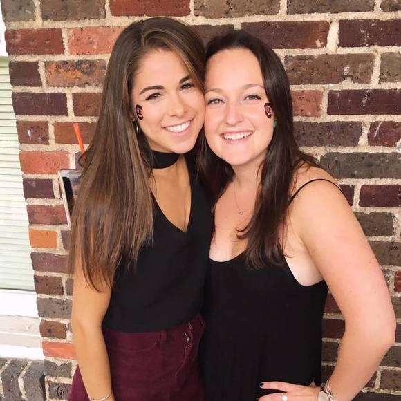 Profile Picture of Julia Mcnally (@jmcnally14) on Poshmark