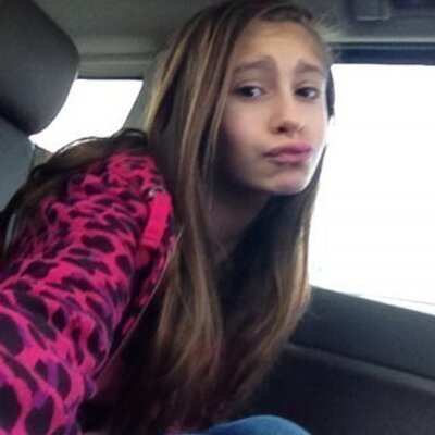 Profile Picture of Amelia Schultz (@zdeb115) on Twitter