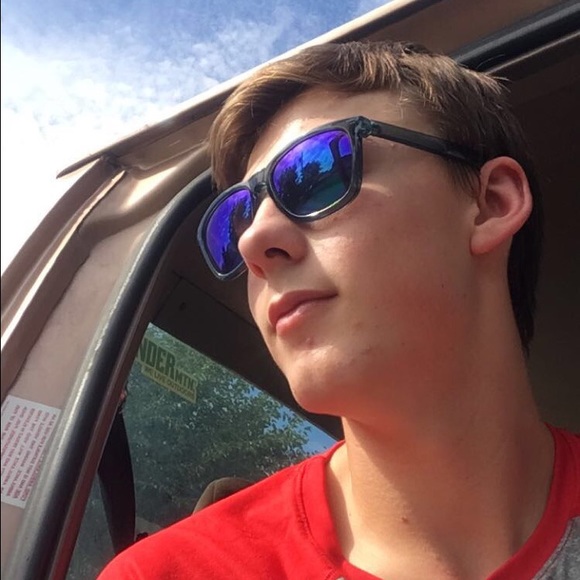Profile Picture of Michael Anfinson (@phat_mike) on Poshmark