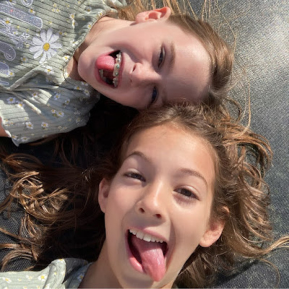 Profile Picture of Amanda Heeney (@amandaheeney) on Poshmark