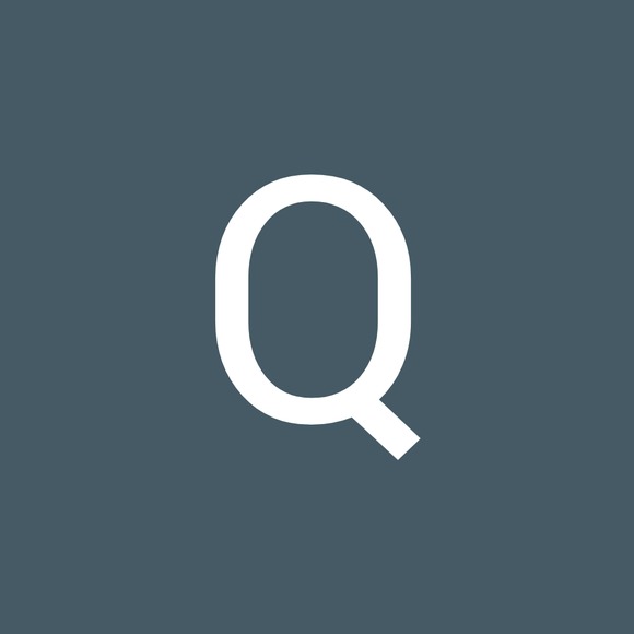 Profile Picture of Qing Gao (@fengyiq) on Poshmark