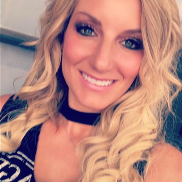 Profile Picture of Bonnie Krupicka (@bonniefreimuth) on Poshmark