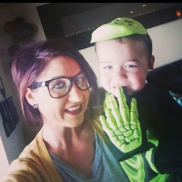 Profile Picture of Steff Rosselli (@701steff) on Poshmark