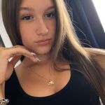 Profile Picture of 𝐶𝑟𝑖𝑠𝑡𝑖𝑛𝑎🤍 (@stancacristina15) on Instagram