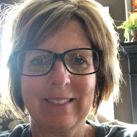 Profile Picture of Shawn Meyer (@shawndelyn61) on Poshmark