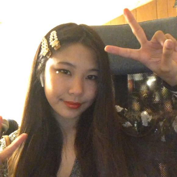 Profile Picture of Kiele Cheng (@kielecheng) on Poshmark