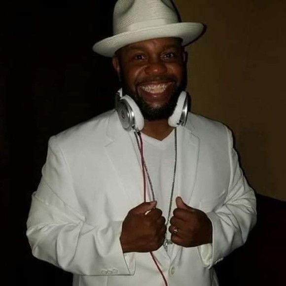 Profile Picture of Travis Grant (@djbigtrav) on Poshmark