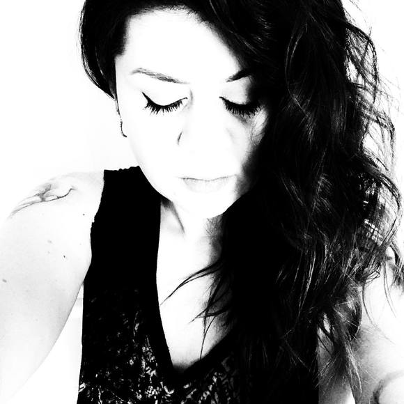 Profile Picture of Samantha Cronkrite (@mzcron) on Poshmark