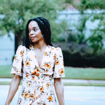 Profile Picture of Shelly Carpenter (@shellyclately) on Twitter