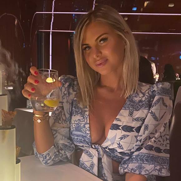 Profile Picture of Jenna Draginskaya (@jenna7711) on Poshmark