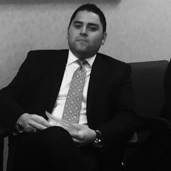 Profile Picture of Jared Alanis (@jaredalanis) on Poshmark