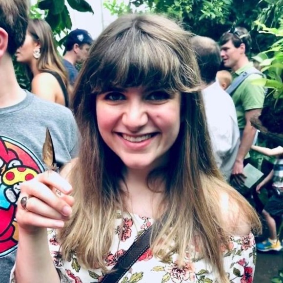 Profile Picture of Caroline Veniero (@citycaroline) on Poshmark