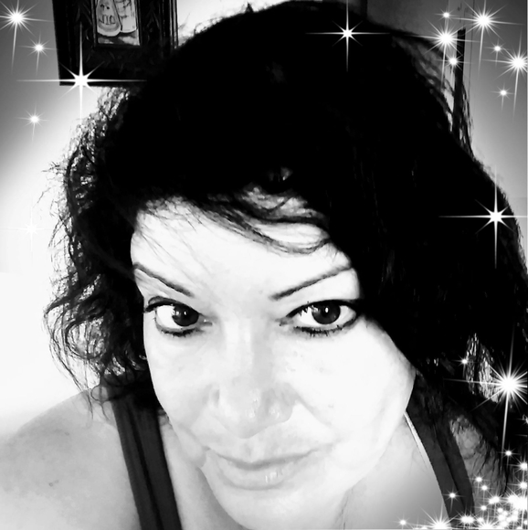 Profile Picture of Teresa Arellanes valdivia (@arellanes123) on Poshmark