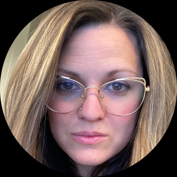 Profile Picture of Adrienne Keller (@avinsmama) on Poshmark