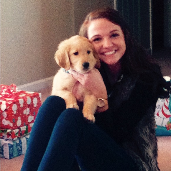Profile Picture of Brianne Himes (@love_briannee) on Poshmark