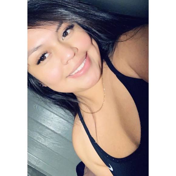 Profile Picture of Eva Rodriguez (@eva18reyes) on Poshmark