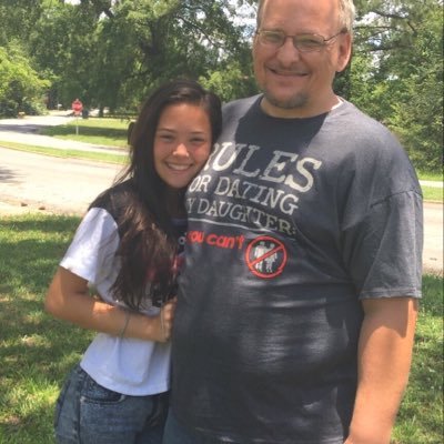 Profile Picture of Emily Krogfoss (@Emilyluvzyoo) on Twitter