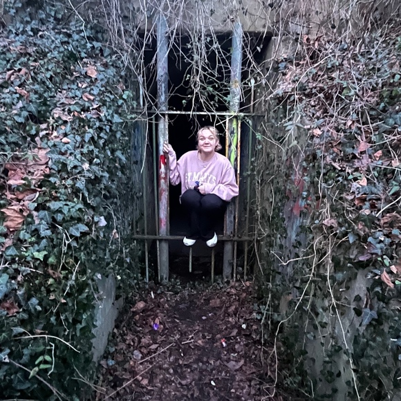 Profile Picture of Regan Reigrut (@reja10) on Poshmark