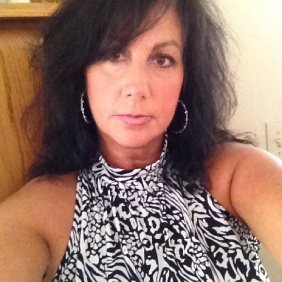 Profile Picture of Patti Syme (@psyme) on Poshmark