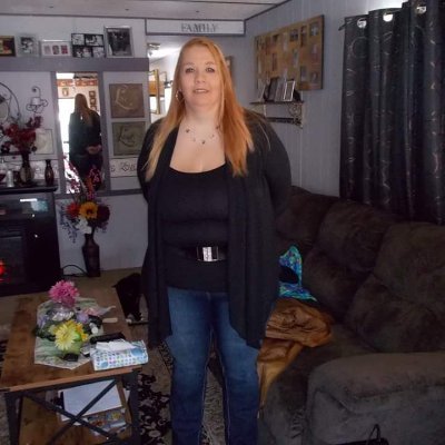 Profile Photo of Christina Ewing (@Christi38698287) on Twitter