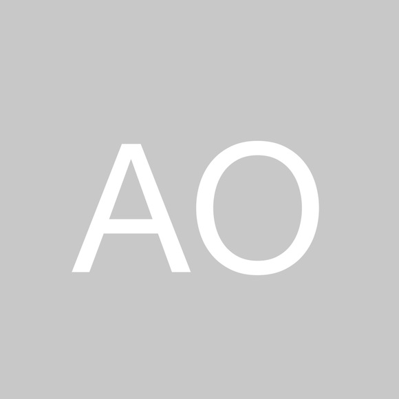 Profile Picture of Ann Obenchain (@annobenchain) on Poshmark