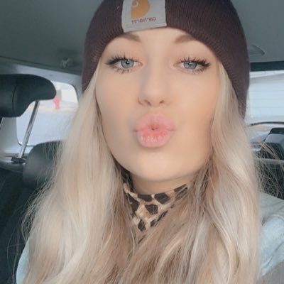 Profile Picture of Hailey Carlson (@haileyylynne) on Twitter
