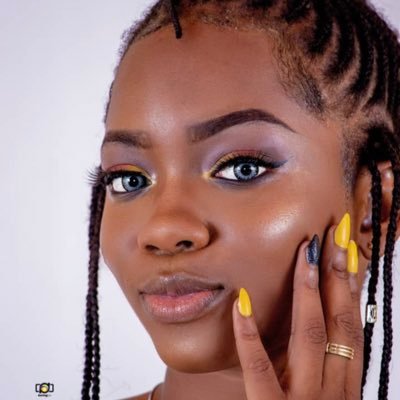 Profile Picture of Barbara Weaver (@Barbyweaver) on Twitter