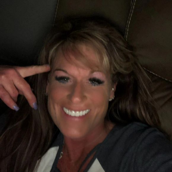 Profile Picture of Joelle Bradley-tibesar (@joellebradle223) on Poshmark