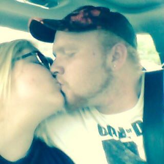 Profile Picture of Chris AndLeslie (@Chris-AndLeslie) on Facebook