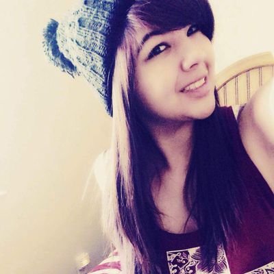 Profile Picture of Iris Woods (@Iris_Woods111) on Twitter