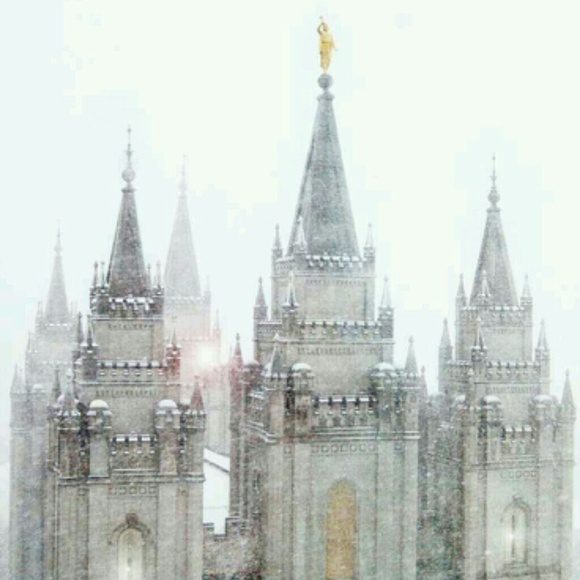 Rae Anne - Poshmark Profile Picture of Rae Anne (@raeannesharp) on Poshmark