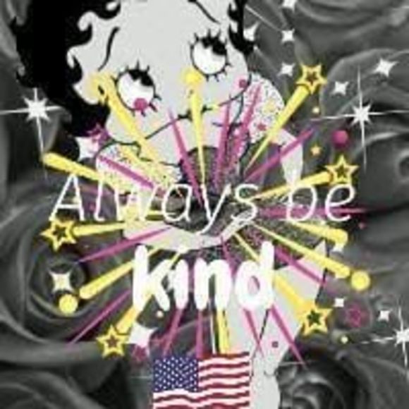 Profile Picture of Marcia Whitley (@memewhitley) on Poshmark