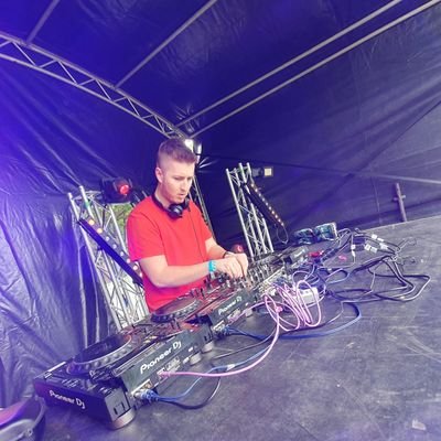 Profile Picture of Luke Hubbard (@LukeHubba) on Twitter