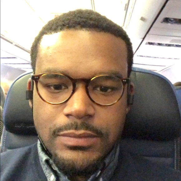 Chad Lewis - Poshmark Profile Picture of Chad Lewis (@jbucannon) on Poshmark