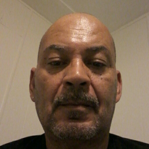 Profile Picture of Edwin Perez (@eddiemix) on Poshmark