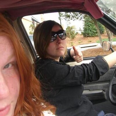 Profile Picture of Amanda Womack (@anxietyknits) on Twitter