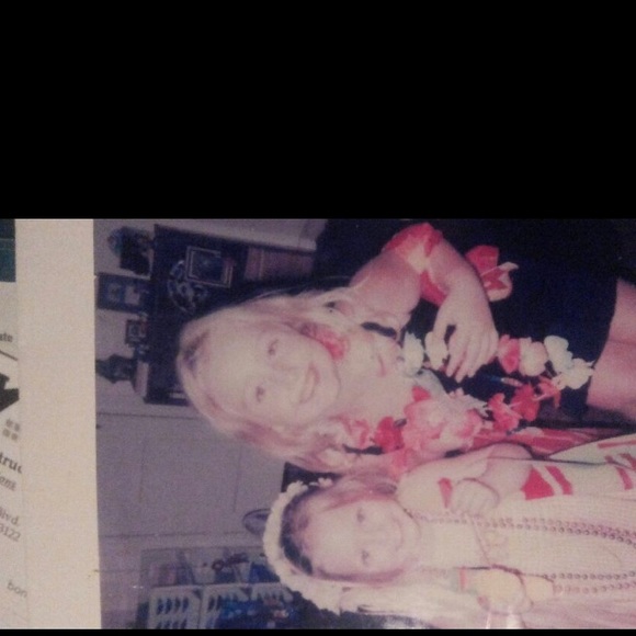 Maycee Gebauer - Poshmark Profile Picture of Maycee Gebauer (@mayceegee12333) on Poshmark