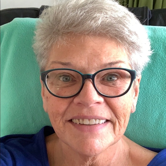 Profile Picture of Jacqueline Stoliker (@jgstoliker) on Poshmark