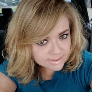 Profile Picture of Lisa (@Lisajalomo1228) on Twitter